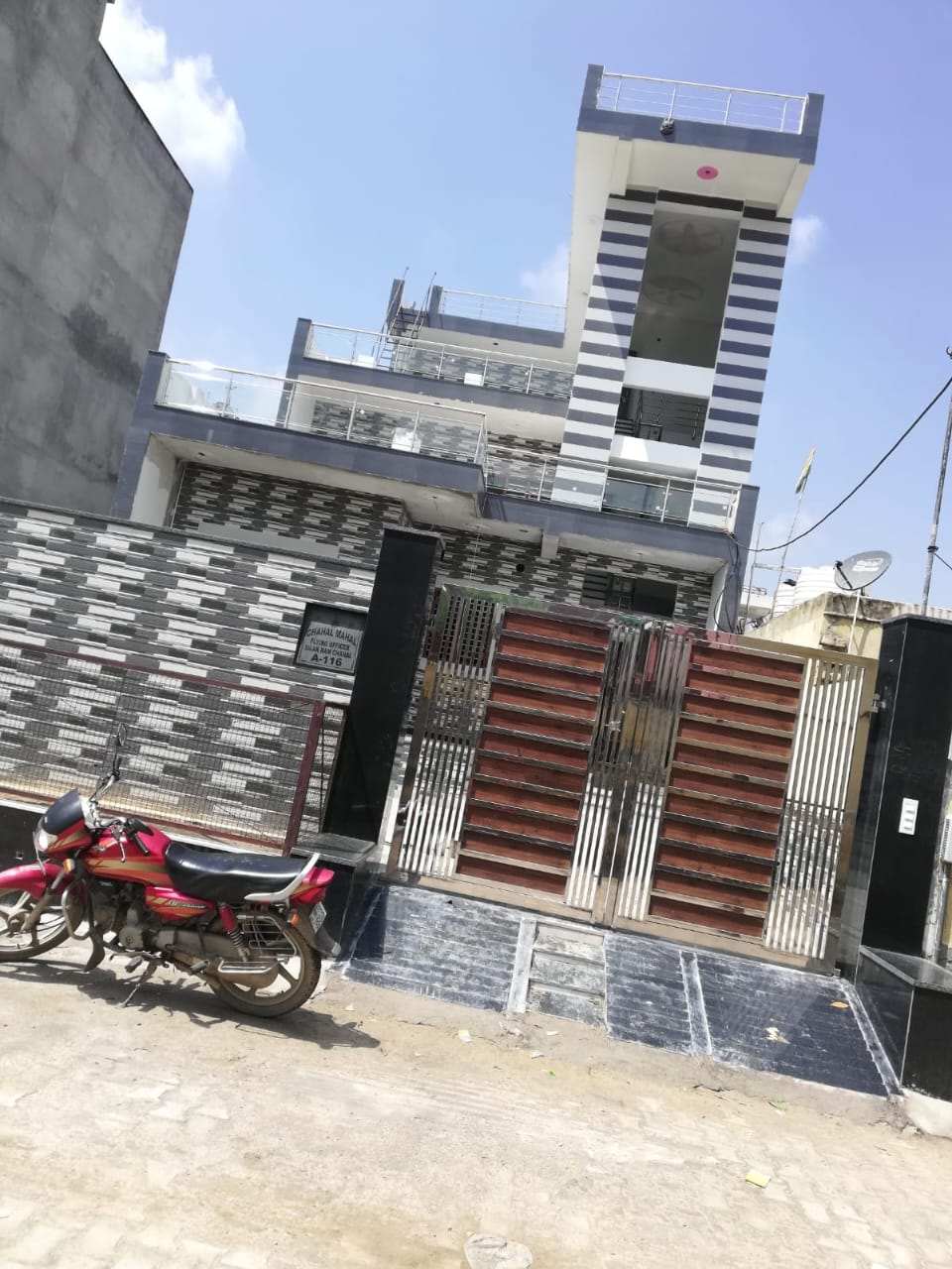 6+ BHK + Pooja Room,Servant Room,Study Room,Extra Room Independent House For Sale in New Palam Vihar 3