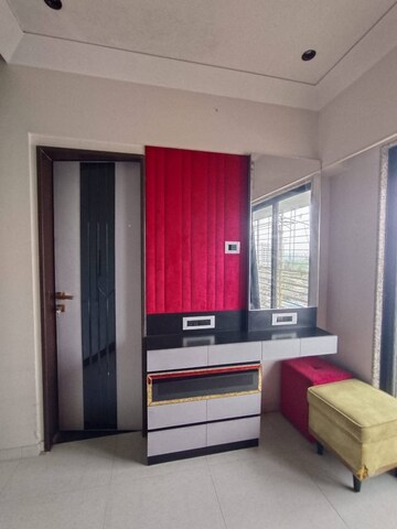 Room in 2 BHK Apartment at Kaveri Tower Andheri West, Andheri West – for Rent