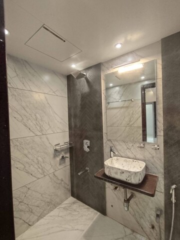 Bathroom in 2 BHK Apartment at Kaveri Tower Andheri West, Andheri West – for Rent