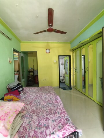Bedroom in 2 BHK Apartment at Dombivli West – for Rent