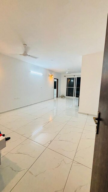 Room in 3 BHK Apartment at Trendsquares Ambience, Thanisandra Main Road – for Rent