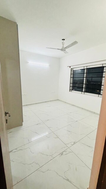 Room in 3 BHK Apartment at Trendsquares Ambience, Thanisandra Main Road – for Rent