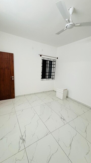 Room in 3 BHK Apartment at Trendsquares Ambience, Thanisandra Main Road – for Rent