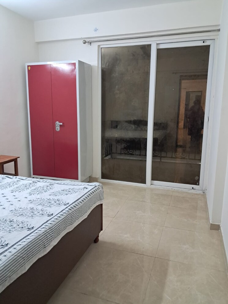 Bedroom, signature-global-sco 2.5 Bedroom 1081 Sq.Ft. Apartment In Sohna Sector 36 Gurgaon 8822584