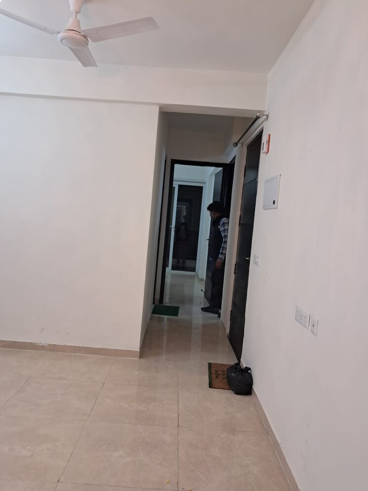 Room, signature-global-sco 2.5 Bedroom 1081 Sq.Ft. Apartment In Sohna Sector 36 Gurgaon 8822584