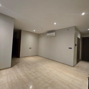 Room in 3 BHK Apartment at Oberoi Sky City, Khande Rao Dongari – for Sale