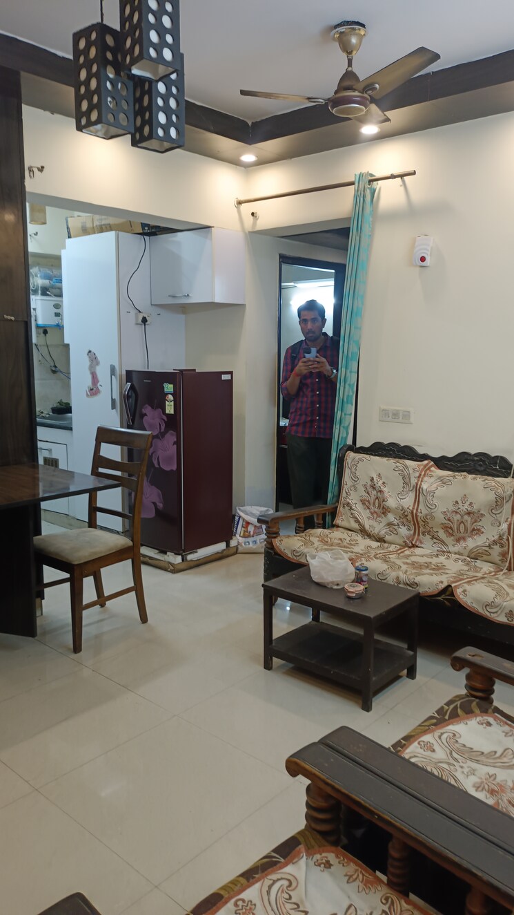 Living Room, sethi-max-royale 2 Bedroom 895 Sq.Ft. Apartment In Sector 76 Noida 8822619