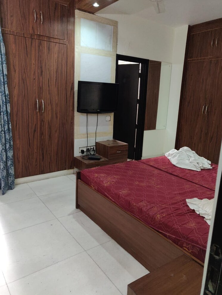Bedroom, greater kailash i 3 Bedroom 1800 Sq.Ft. Builder Floor In Greater Kailash I Delhi 8822624