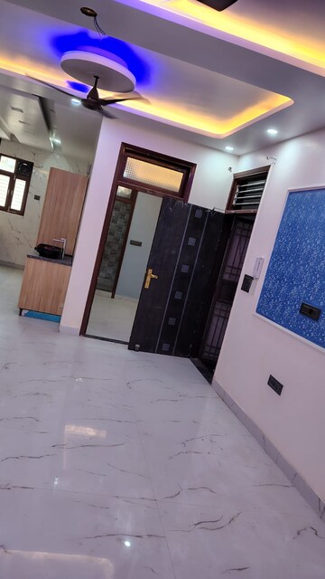 Master Bedroom in 3 BHK Builder Floor at Dwarka Mor – for Rent