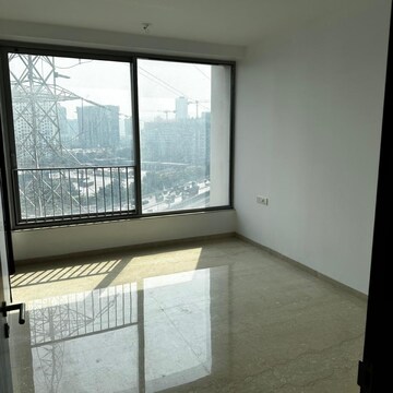 Room in 3 BHK Apartment at Oberoi Sky City, Khande Rao Dongari – for Rent