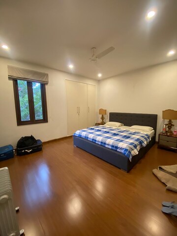 Bedroom in 6+ BHK Independent House at Maharani Bagh – for Rent