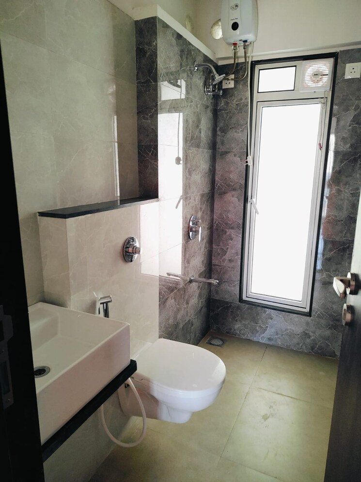 Bathroom, dem-cygnus 3 Bedroom 867 Sq.Ft. Apartment In Kandivali West Mumbai 8822643