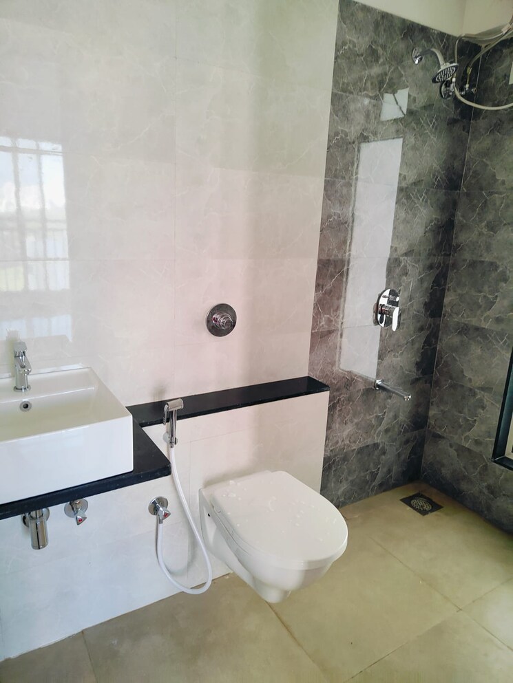 Bathroom, dem-cygnus 3 Bedroom 867 Sq.Ft. Apartment In Kandivali West Mumbai 8822643