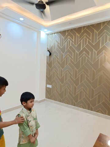 Bathroom in 3 BHK Builder Floor at Dwarka Mor – for Rent