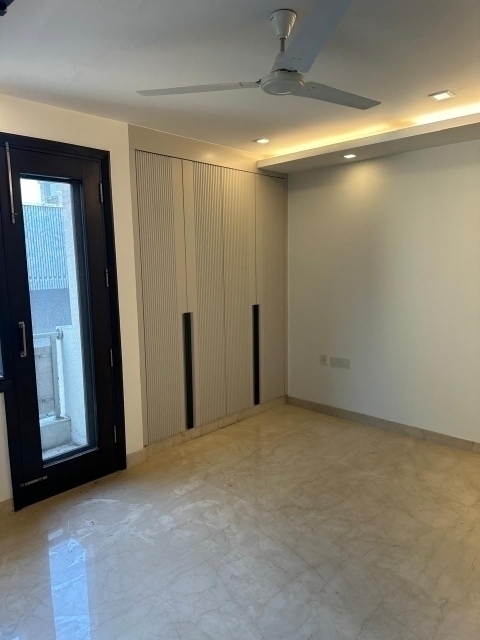 5 BHK + Pooja Room,Servant Room,Study Room,Extra Room Independent House For Sale in New Friends Colony