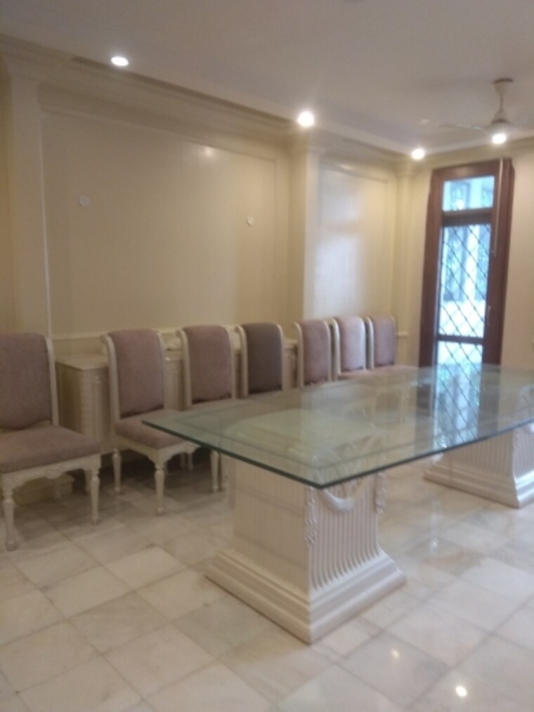 Living Room, new friends colony 5 Bedroom 500 Sq.Yd. Independent House In New Friends Colony Delhi 8822714