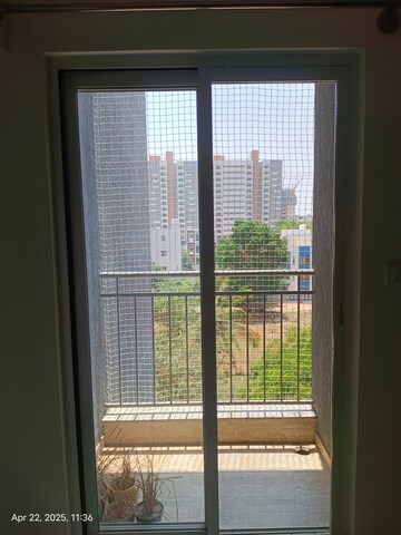 Room in 2 BHK Apartment at Bren Northern Lights, Jakkuru – for Rent