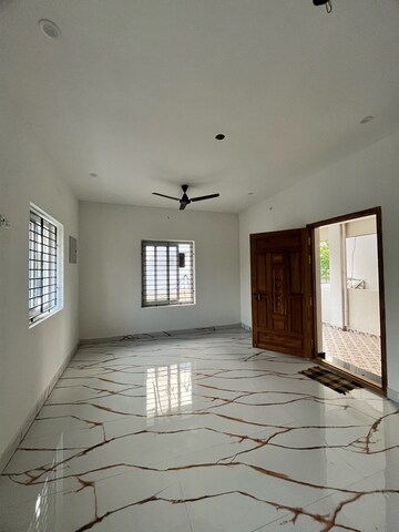 Room in 4 BHK Independent House at Vengambakkam – for Sale