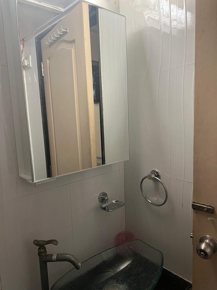 Bathroom, morya-blue-moon 1 Bedroom 410 Sq.Ft. Apartment In Andheri West Mumbai 8822715