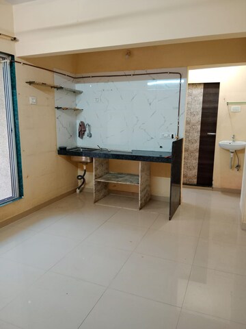 1 RK Apartment For Rent in Naupada