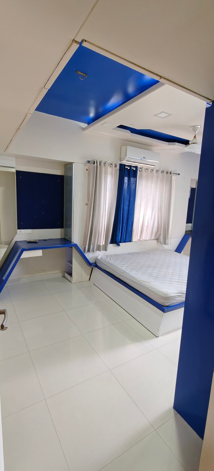 Master Bedroom, model colony 3 Bedroom 1500 Sq.Ft. Apartment In Model Colony Pune 8822748