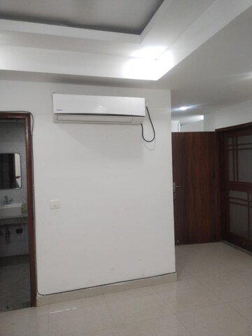 Room in 2 BHK Builder Floor at Sector 46 – for Rent
