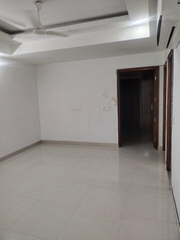 Room in 2 BHK Builder Floor at Sector 46 – for Rent