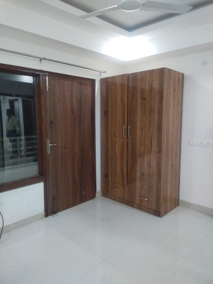 Room, sector 46 2 Bedroom 1458 Sq.Ft. Builder Floor In Sector 46 Gurgaon 8822745