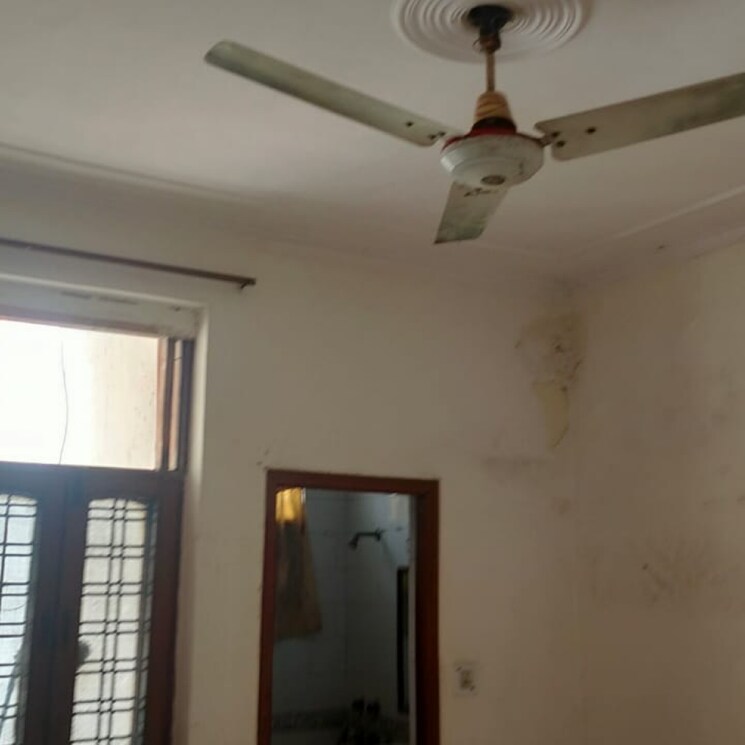 Room, ashoka-enclave-faridabad 2 Bedroom 200 Sq.Yd. Builder Floor In Ashoka Enclave Faridabad 8822770