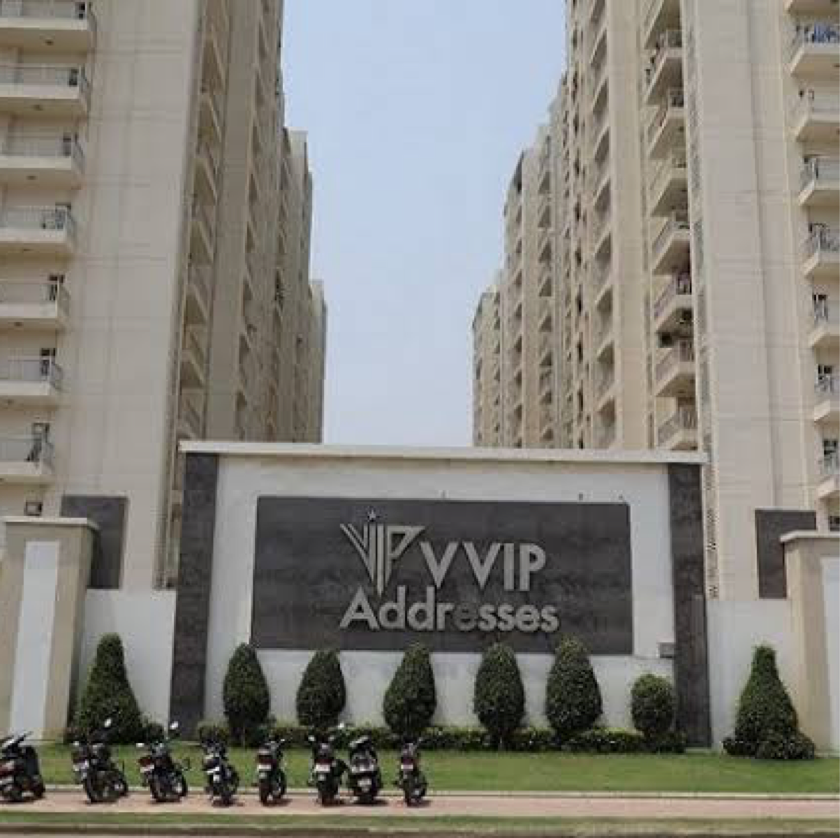 2 BHK + Extra Room Apartment For Rent in VVIP Addresses