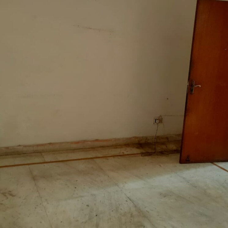 Room, ashoka-enclave-faridabad 2 Bedroom 200 Sq.Yd. Builder Floor In Ashoka Enclave Faridabad 8822770