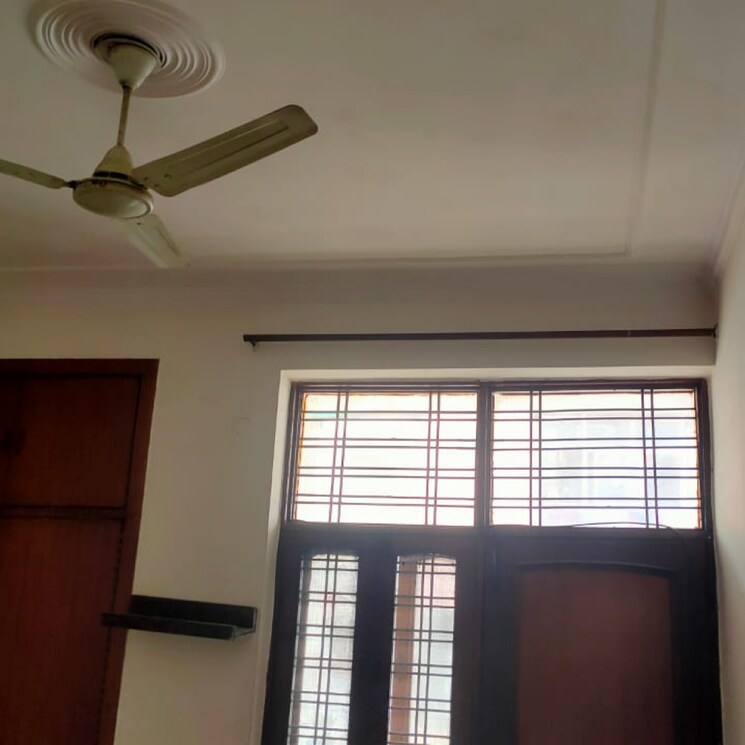 Room, ashoka-enclave-faridabad 2 Bedroom 200 Sq.Yd. Builder Floor In Ashoka Enclave Faridabad 8822770