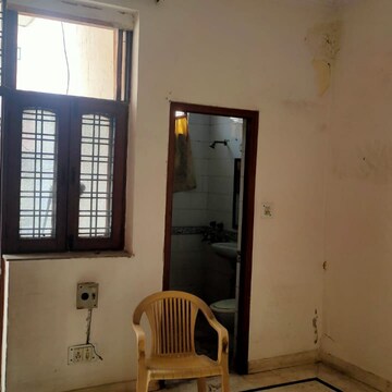 Living Room in 2 BHK Builder Floor at Ashoka Enclave Faridabad, Ashoka Enclave – for Rent
