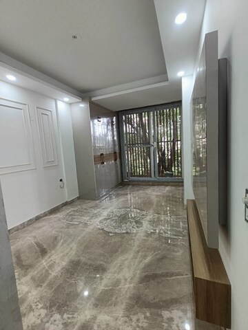 Building Lobby in 2 BHK Builder Floor at Patparganj – for Sale