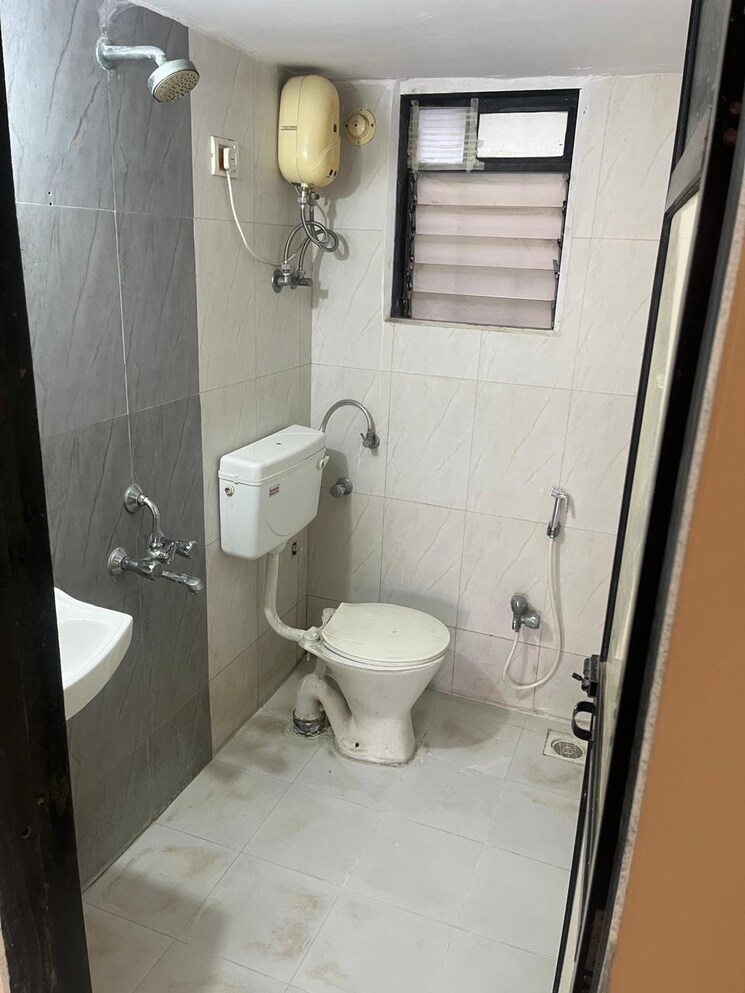 Bathroom, db-orchid-ozone 1 Bedroom 518 Sq.Ft. Apartment In Dahisar East Mumbai 8822783