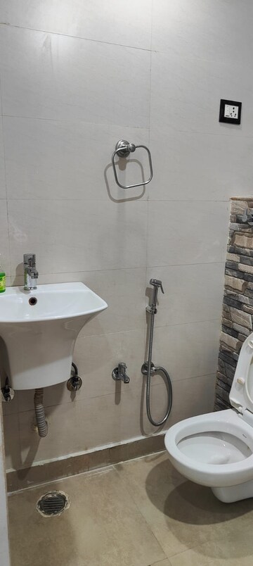 Bathroom in 2.5 BHK Builder Floor at Dwarka Mor – for Rent
