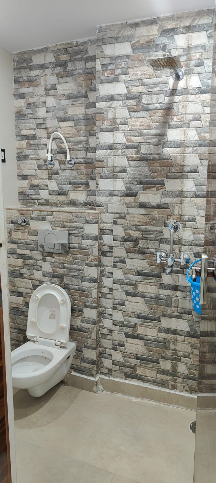 Bathroom, dwarka mor 2.5 Bedroom 850 Sq.Ft. Builder Floor In Dwarka Mor Delhi 8822802