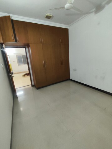 Furnished Amenities in 3 BHK Builder Floor at Btm Layout Stage 2 – for Rent