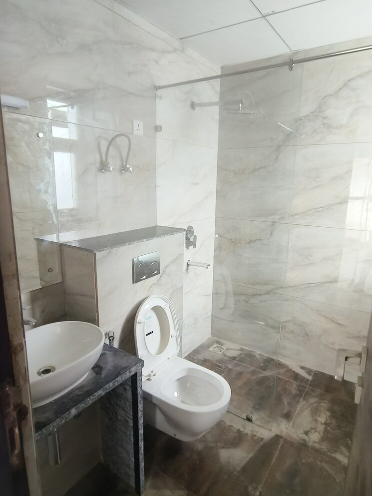 Bathroom, sector 52 5 Bedroom 3300 Sq.Ft. Apartment In Sector 52 Gurgaon 8822958