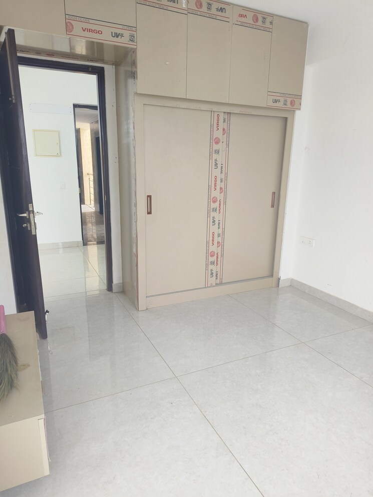 Room, sector 52 5 Bedroom 3300 Sq.Ft. Apartment In Sector 52 Gurgaon 8822958