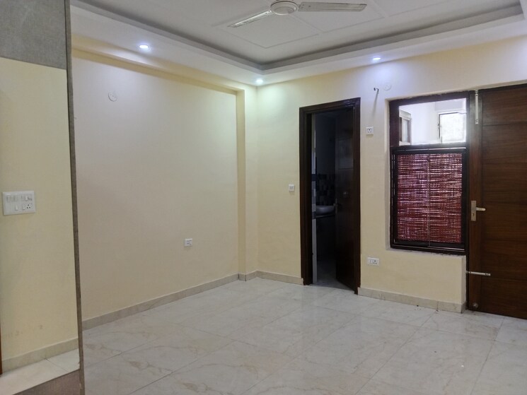 Room, ashoka enclave 4 Bedroom 2100 Sq.Ft. Builder Floor In Ashoka Enclave Faridabad 8822978