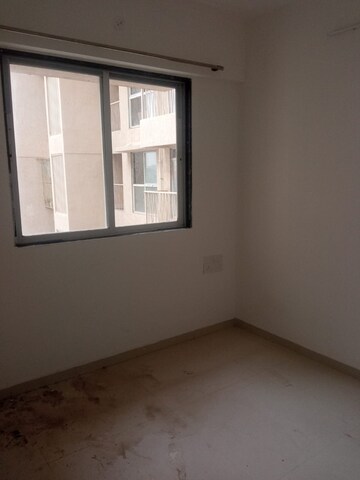 Room in 2 BHK Apartment at Kohinoor Prime, Ulhasnagar – for Rent