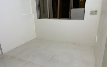 1 RK Apartment For Rent in Naupada