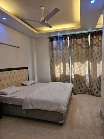 Bedroom in 3 BHK Builder Floor at Nirman Vihar – for Rent