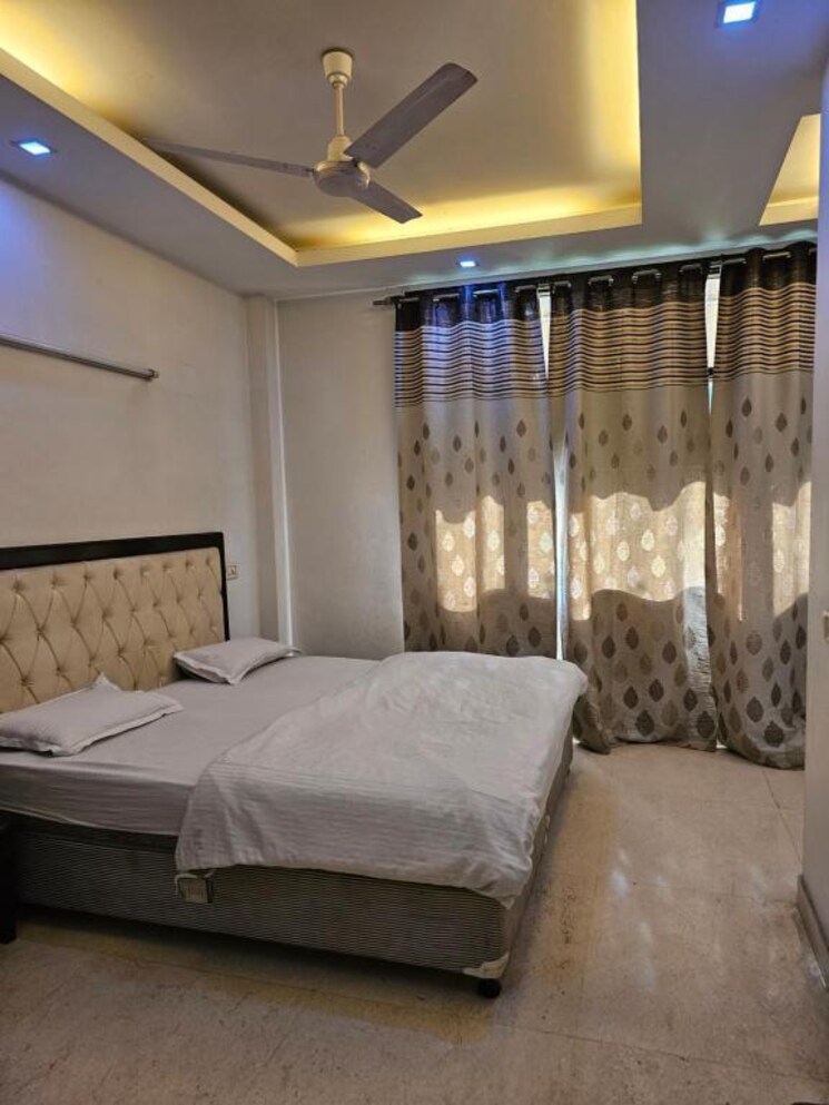 Bedroom, nirman vihar 3 Bedroom 2000 Sq.Ft. Builder Floor In Nirman Vihar Delhi 8823014