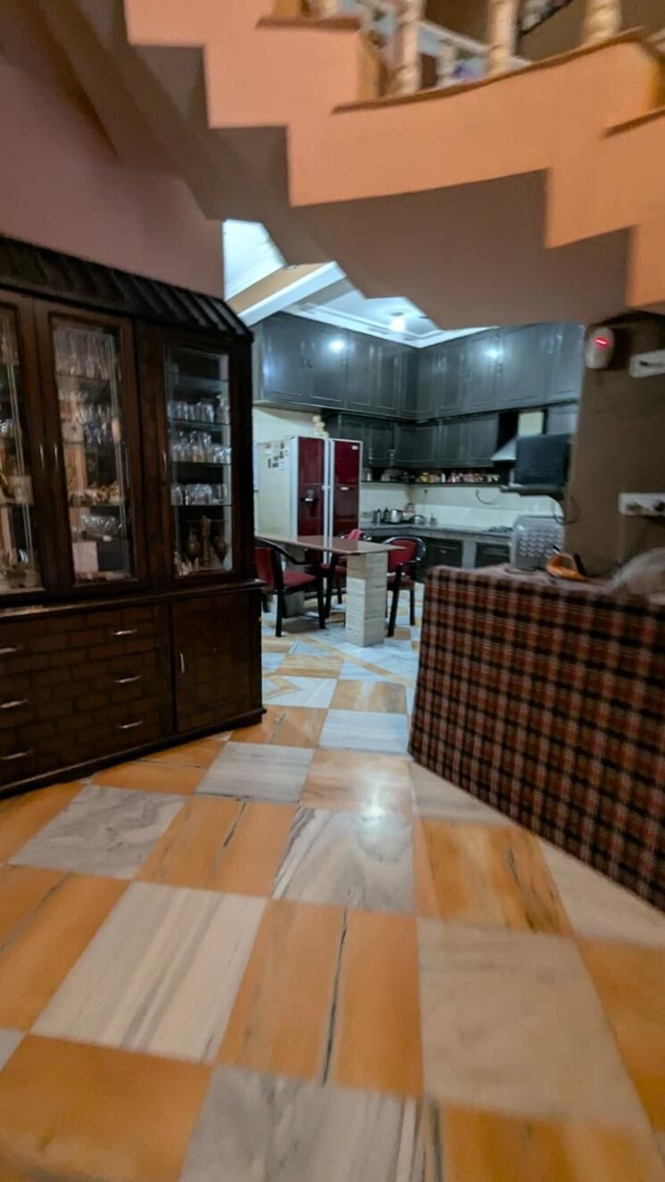 Living Room, samaj-kalyan-society 3 Bedroom 900 Sq.Ft. Apartment In Vikas Puri Delhi 8823038