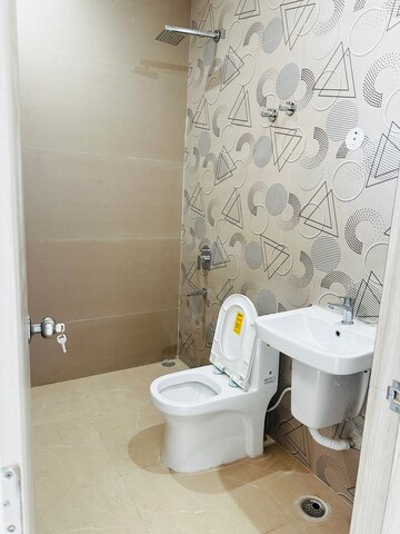 Bathroom in 4 BHK Apartment at Park Avenue, Mussoorie Road – for Rent