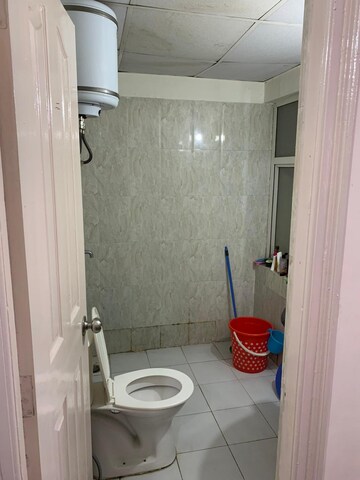 Bathroom in 3 BHK Apartment at Mapsko Paradise, Sector 83 – for Rent
