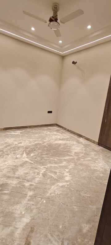 Room in 4 BHK Builder Floor at Greater Kailash ii – for Sale