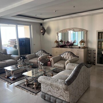 Living Room in 4 BHK Apartment at DLF The Magnolias, Golf Course Road – for Rent